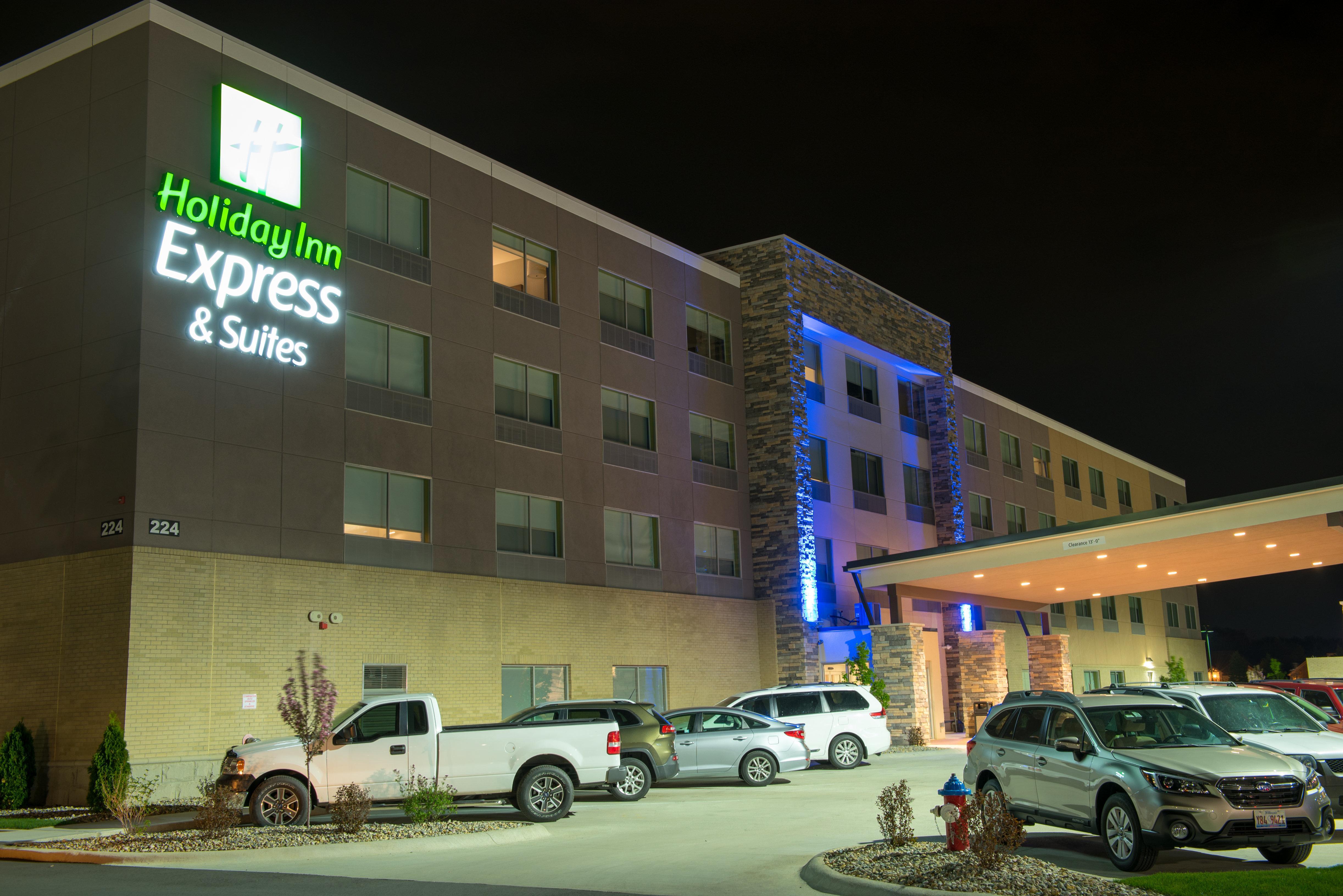 Holiday Inn Express & Suites - Orland Park Mokena By Ihg Exterior photo