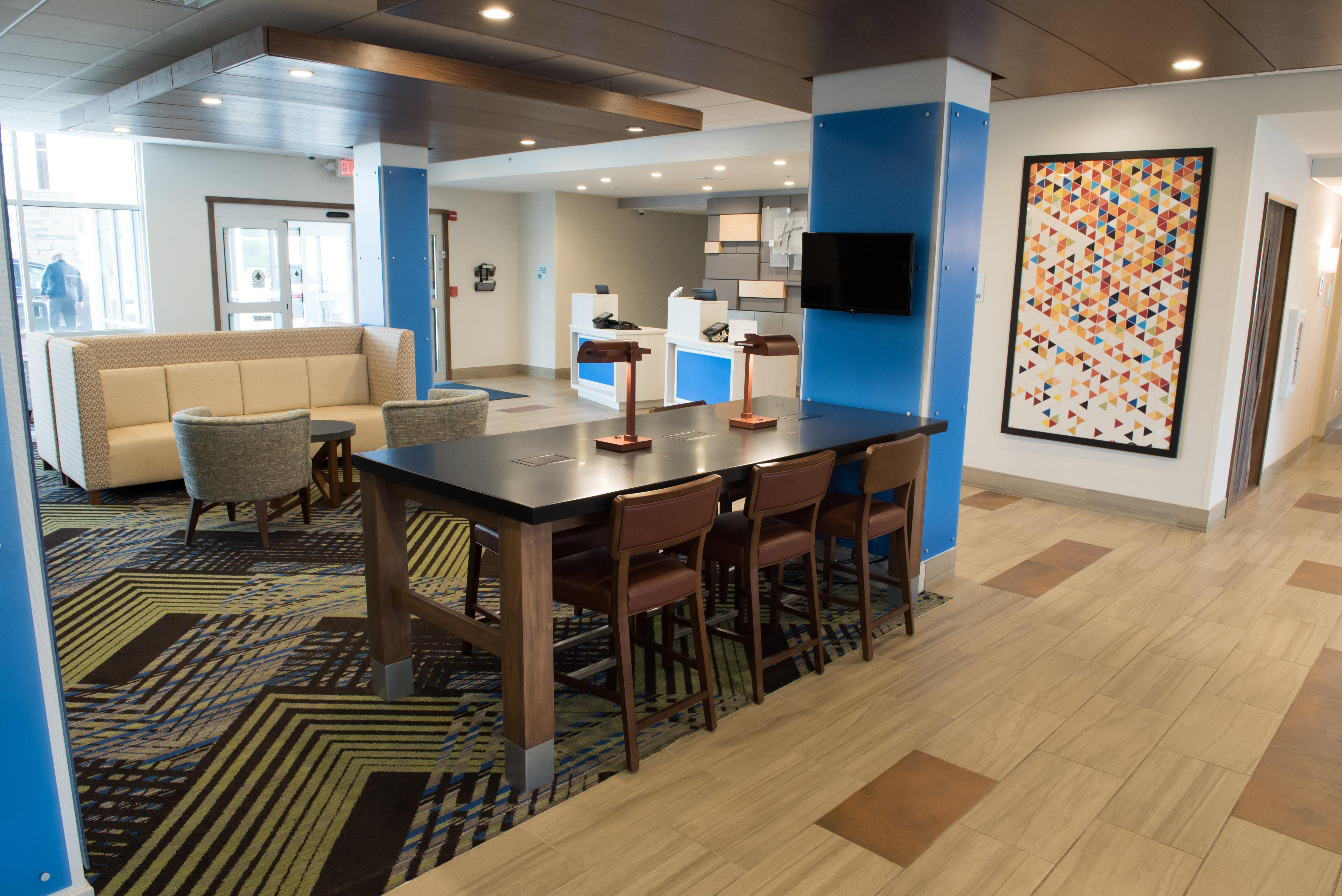 Holiday Inn Express & Suites - Orland Park Mokena By Ihg Exterior photo