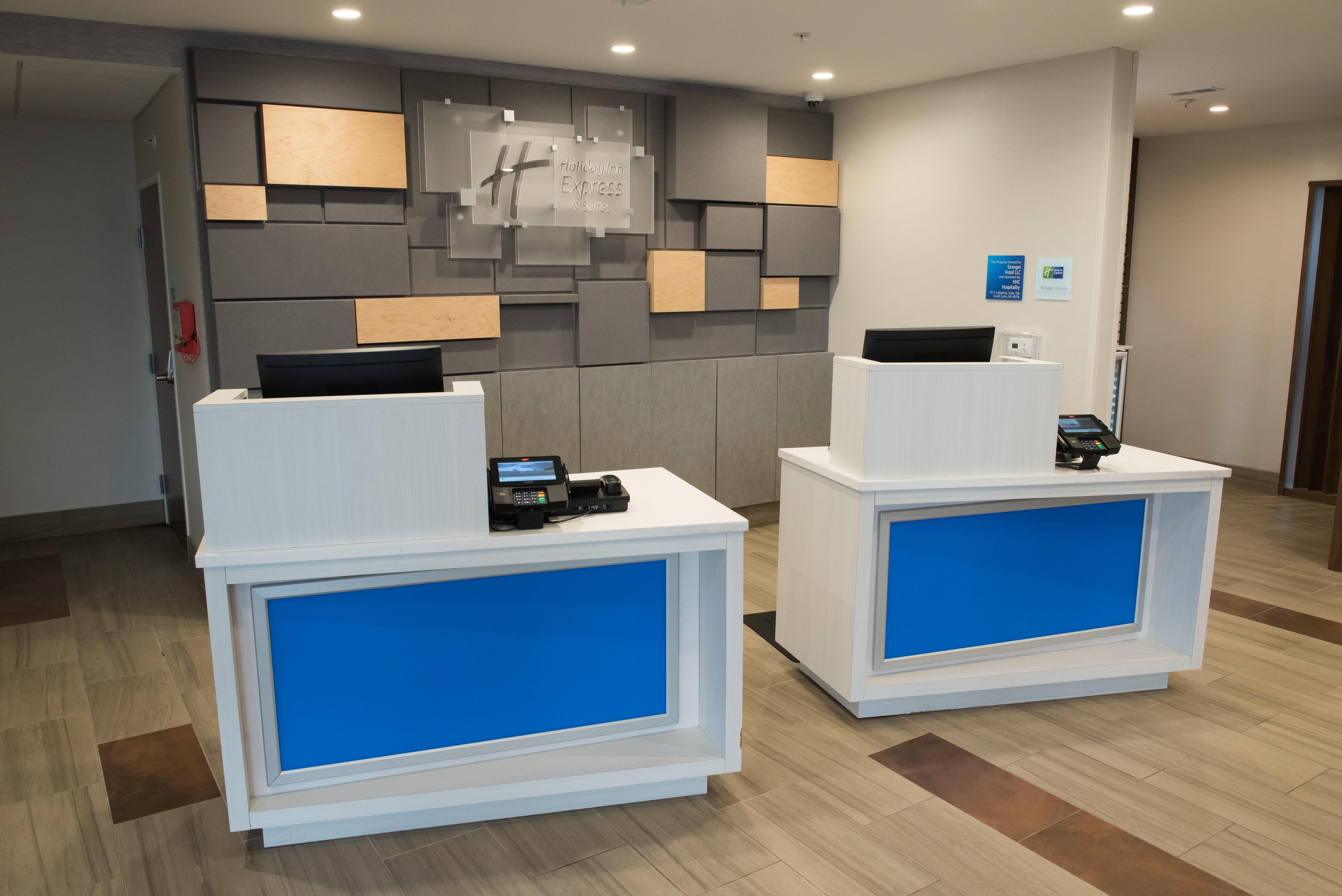 Holiday Inn Express & Suites - Orland Park Mokena By Ihg Exterior photo